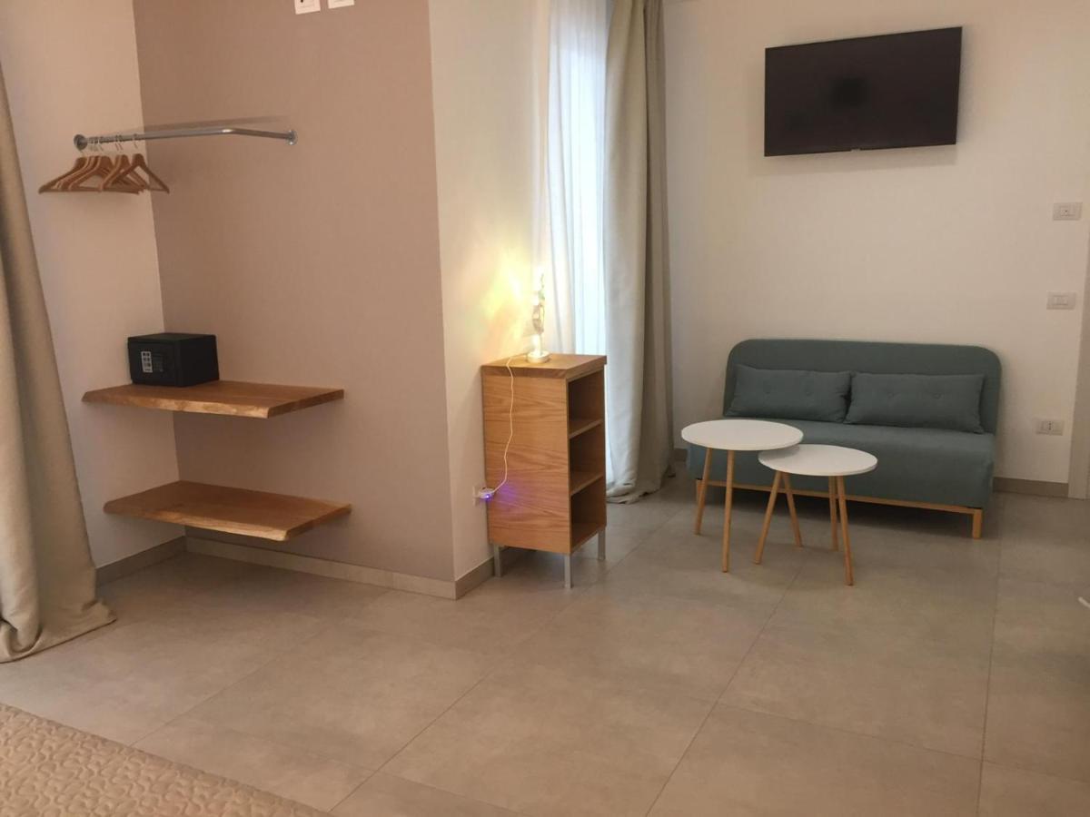 Le Rondini House Hotell Monopoli Eksteriør bilde